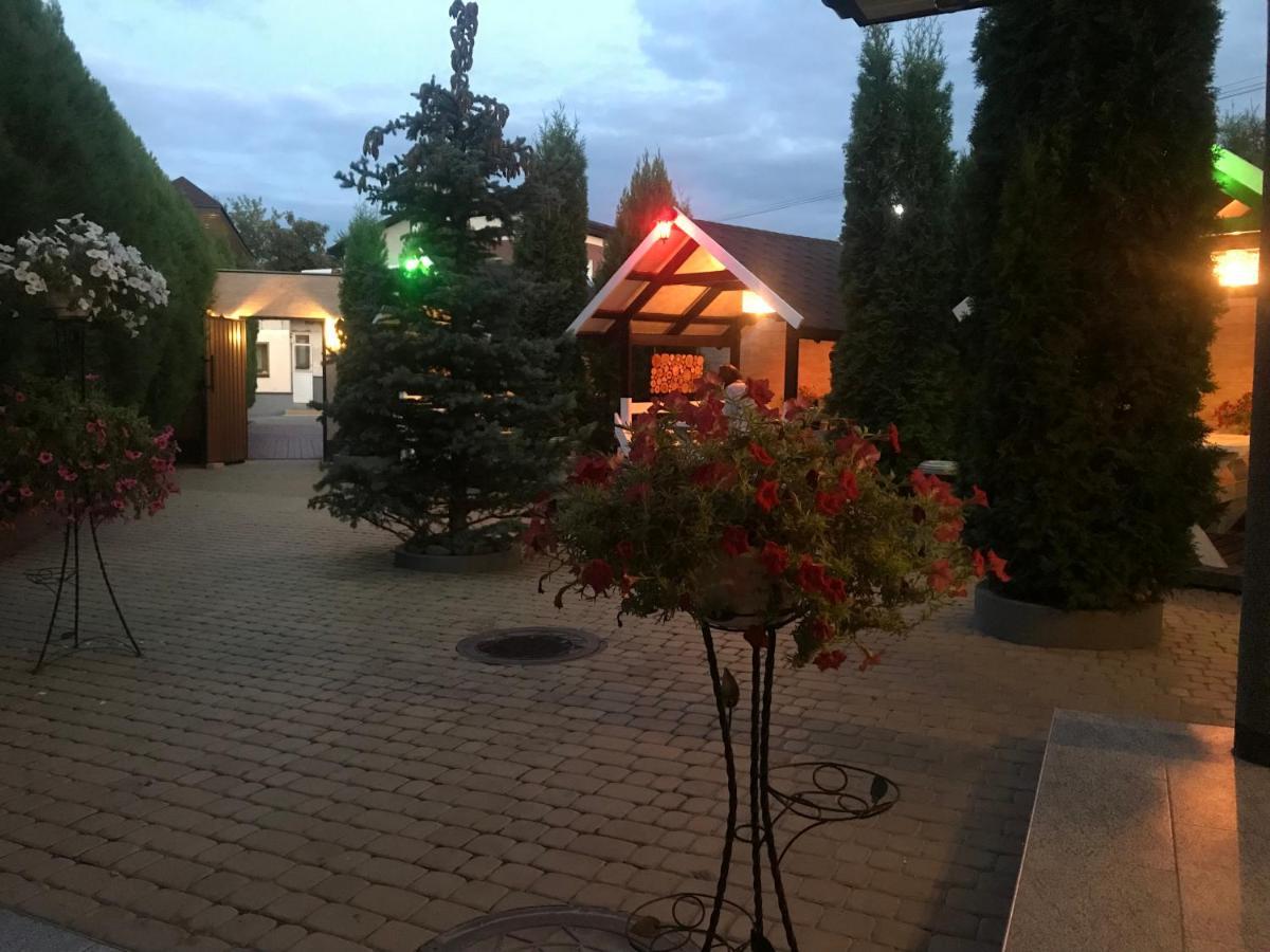 Aparthotel Bonus Vinnycja Esterno foto
