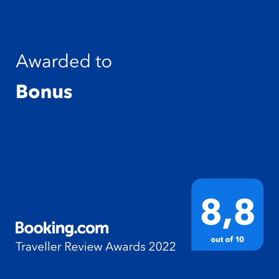 Aparthotel Bonus Vinnycja Esterno foto