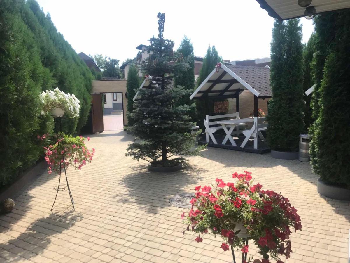 Aparthotel Bonus Vinnycja Esterno foto
