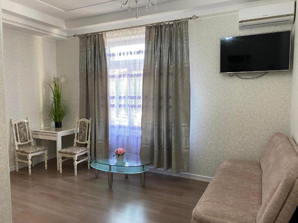 Aparthotel Bonus Vinnycja Esterno foto